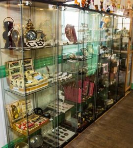 welcme to ammanford antiques centre