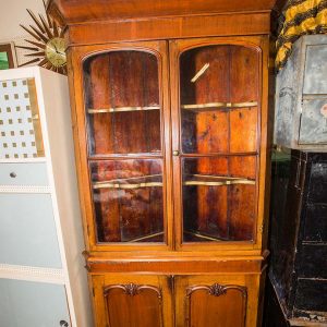 Antique Cupboards and Cabinets
